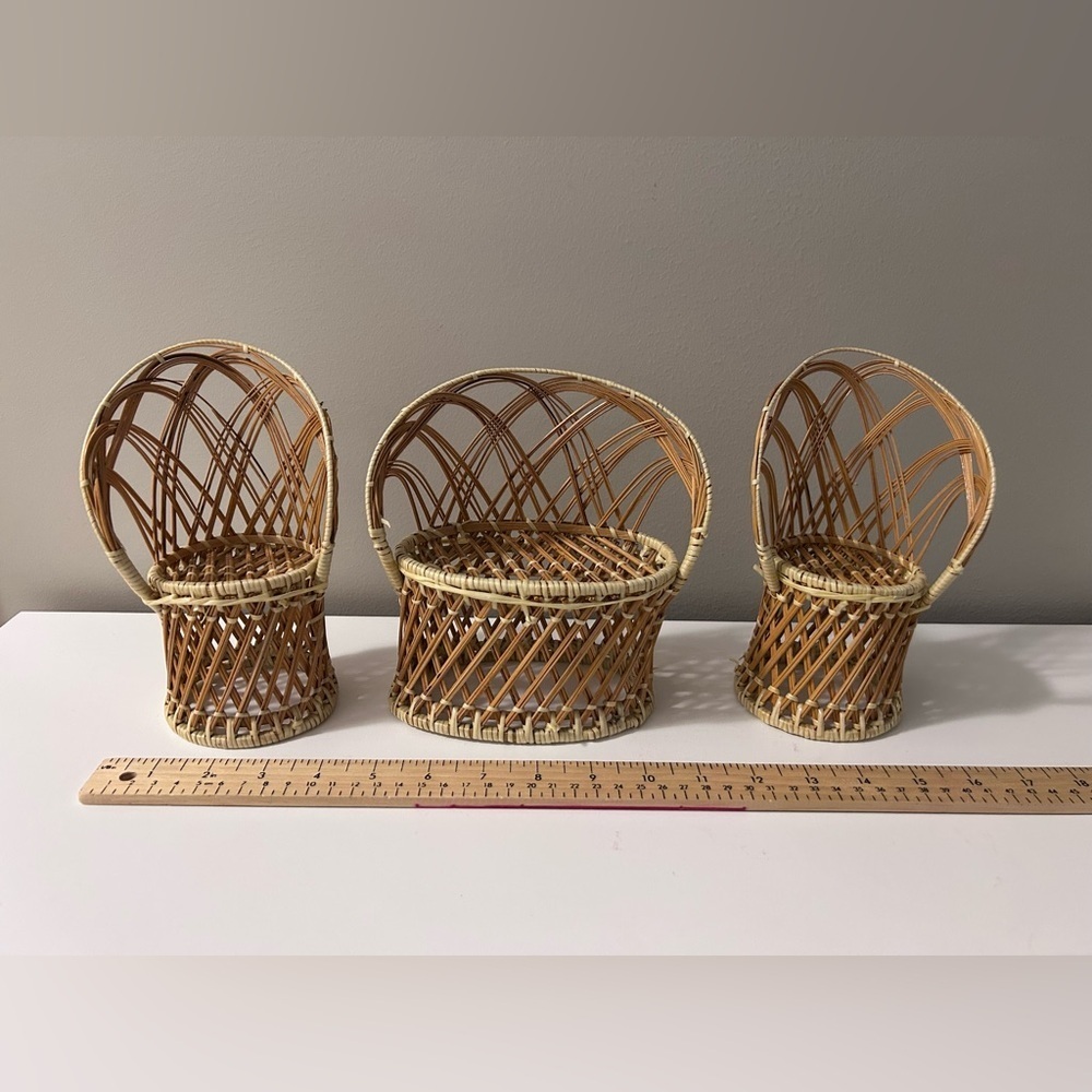 Vintage mini Wicker barbie doll furniture Chairs fan back peacock chairs settee - Picture 16 of 16